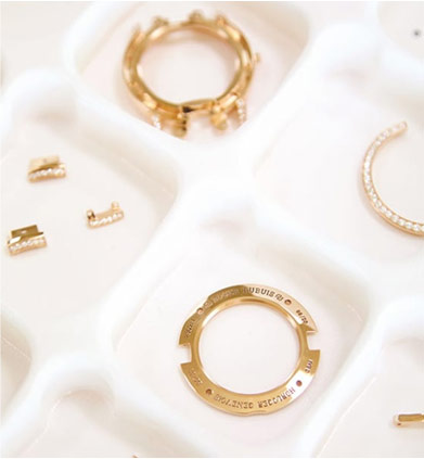 零件清洗完毕后将机芯装入表壳并进行检测-尊皇售后维修服务中心