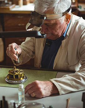 利亚姆·布朗-成都尊皇维修中心制表师