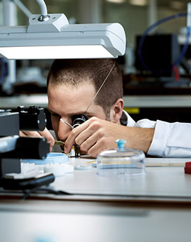 查尔斯·彼得艾伯特-上海尊皇维修中心制表师